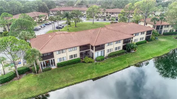 Sarasota, FL 34235,5237 LAKE VILLAGE DR #32