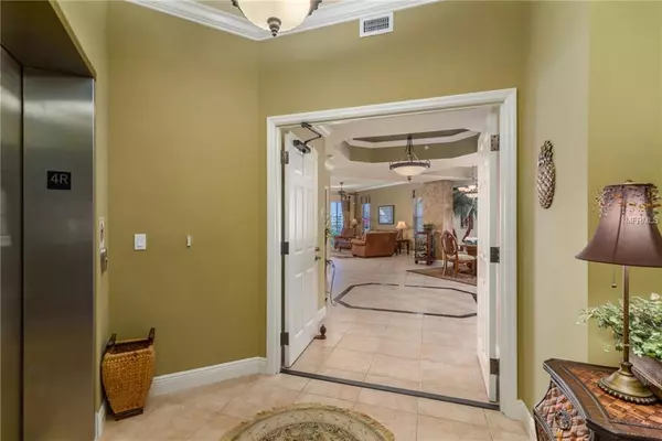 Lakewood Ranch, FL 34202,6380 WATERCREST WAY #402