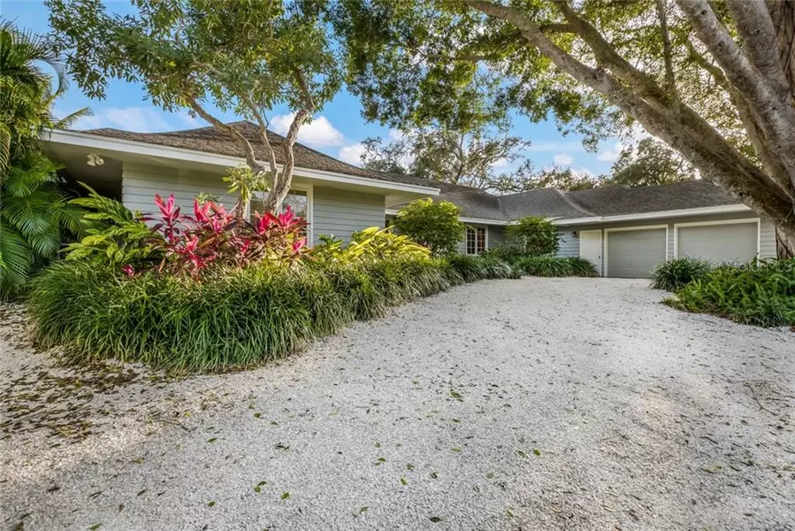 1253 N BASIN LN, Sarasota, FL 34242