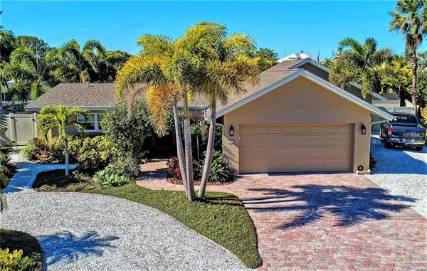 224 84TH ST, Holmes Beach, FL 34217