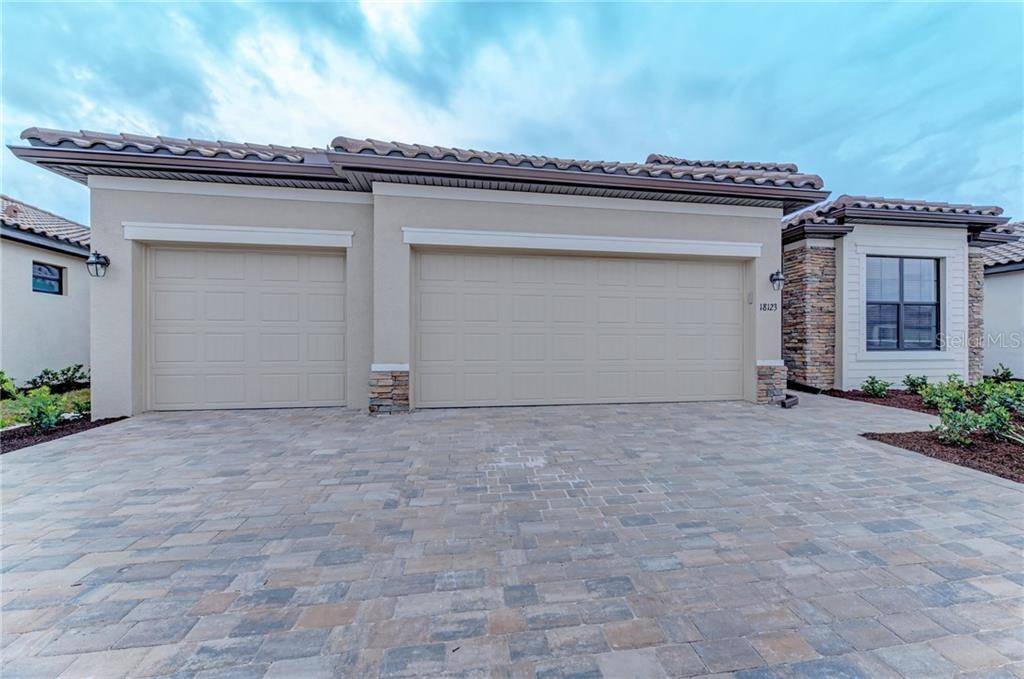 18123 POLO TRL, Bradenton, FL 34211