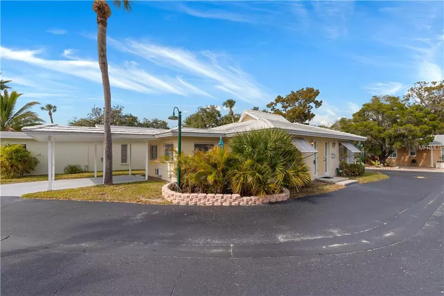 1208 MOONMIST CIR #M-7, Sarasota, FL 34242