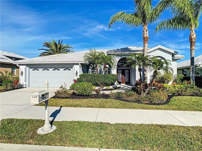 8957 HUNTINGTON POINTE DR, Sarasota, FL 34238