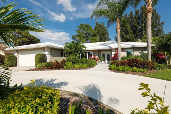 2113 TANGLEWOOD DR, Sarasota, FL 34239