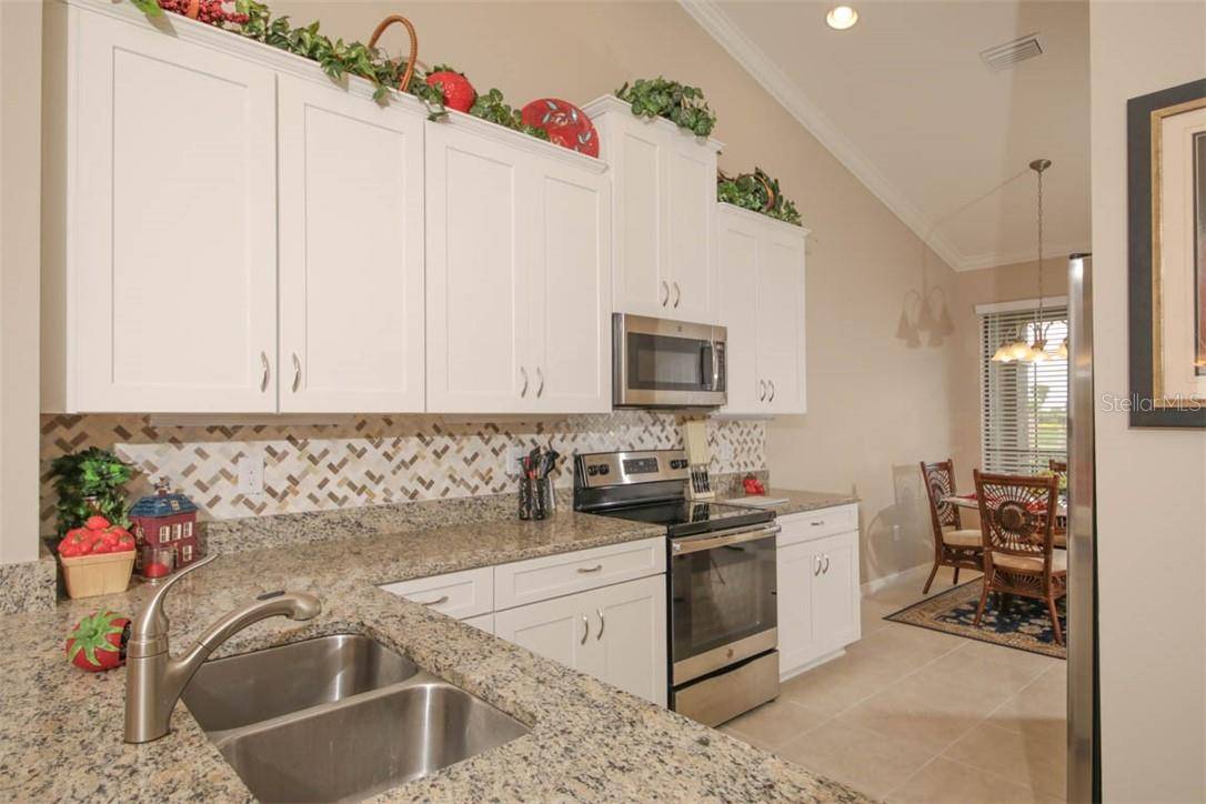 Bradenton, FL 34211,12720 SORRENTO WAY #201