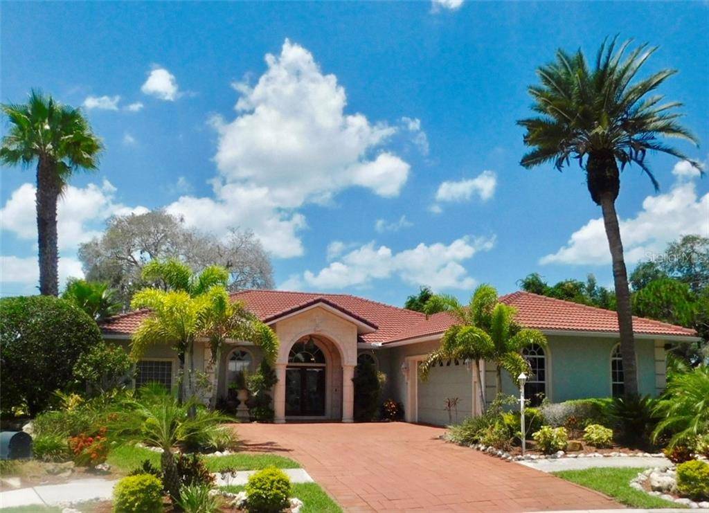 1027 ARON CIR, Nokomis, FL 34275