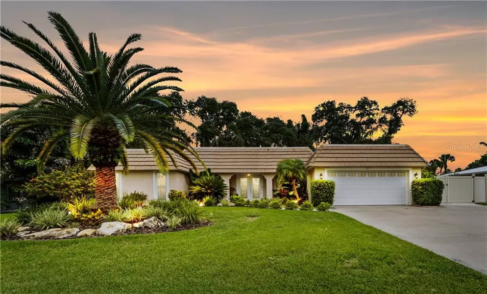 7642 COVE TER, Sarasota, FL 34231