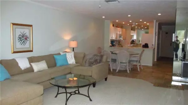 Sarasota, FL 34242,1255 PEPPERTREE #201