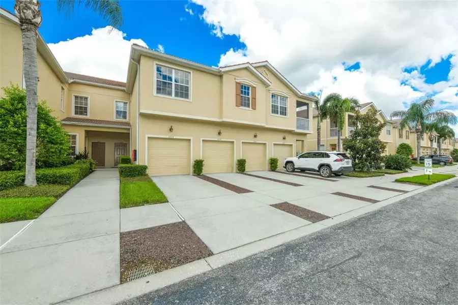 3759 PARKRIDGE CIR #5-204, Sarasota, FL 34243