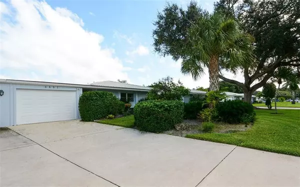 Sarasota, FL 34232,3657 SOMERVILLE DR #1508