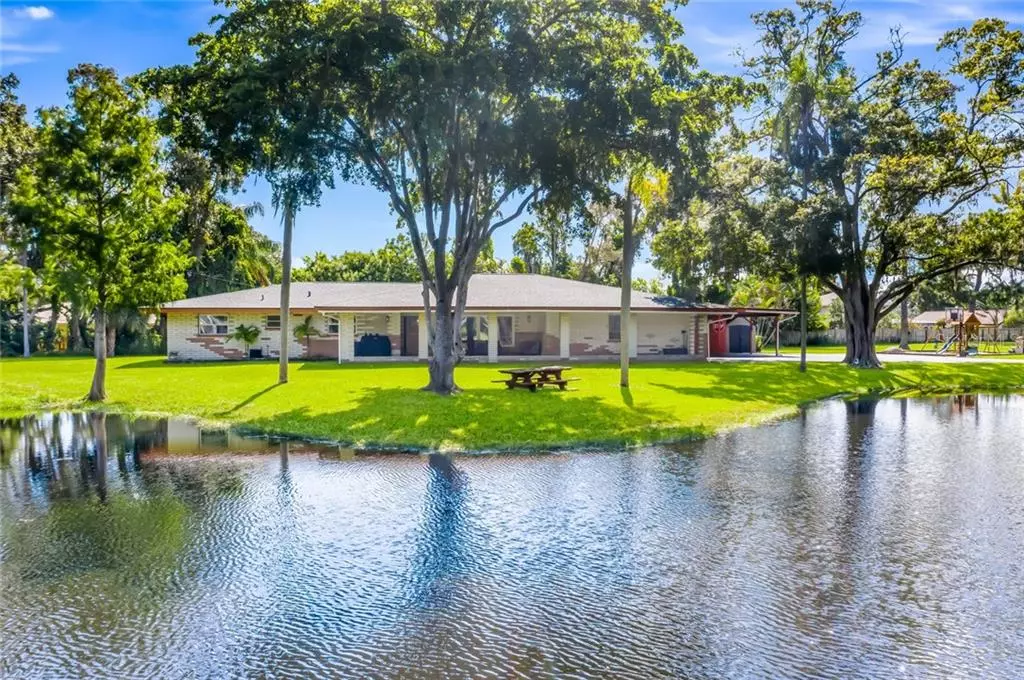Sarasota, FL 34231,3260 RESTFUL LN