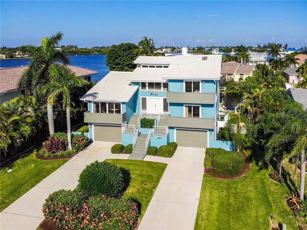 Holmes Beach, FL 34217,611 N POINT DR