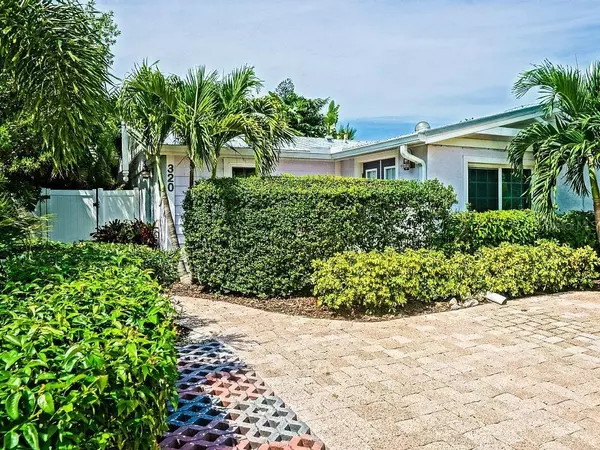 320 64TH ST, Holmes Beach, FL 34217
