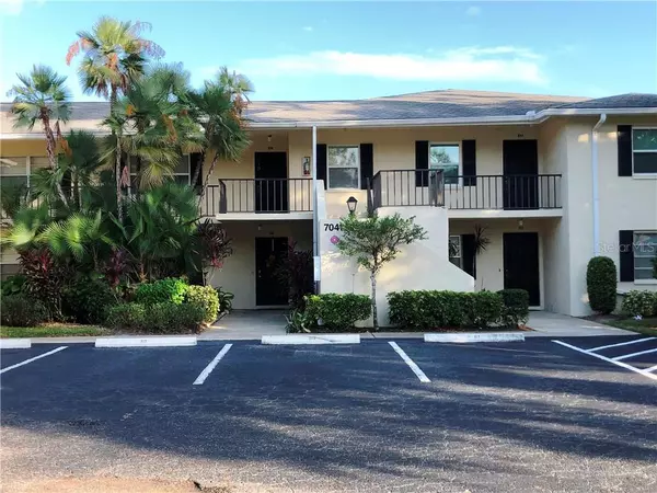 7041 W COUNTRY CLUB DR N #218, Sarasota, FL 34243