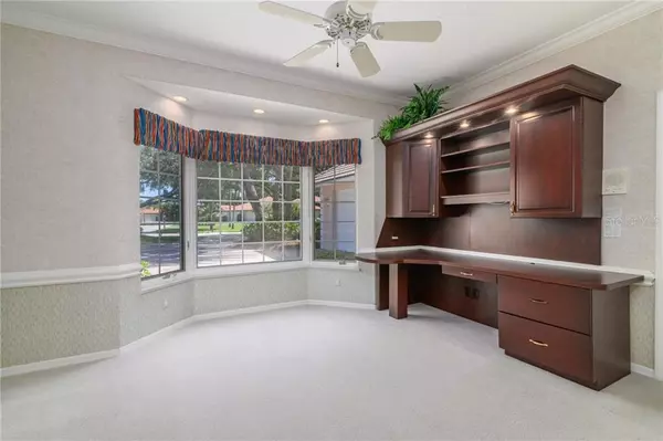 Sarasota, FL 34243,5482 GOLF POINTE DR