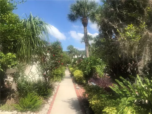 Sarasota, FL 34231,7382 CLOISTER DR #7382