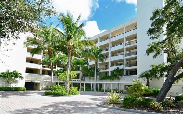 2020 HARBOURSIDE DR #422, Longboat Key, FL 34228