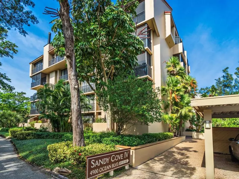 4900 OCEAN BLVD #404, Sarasota, FL 34242