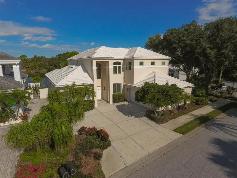 7704 CLUB LN, Sarasota, FL 34238