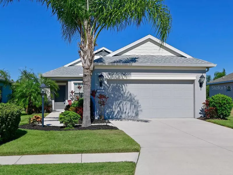 12168 LONGVIEW LAKE CIR, Bradenton, FL 34211