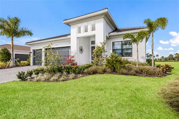 Sarasota, FL 34240,8925 BERNINI PL