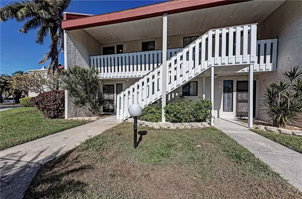 1801 GULF DR N #202, Bradenton Beach, FL 34217