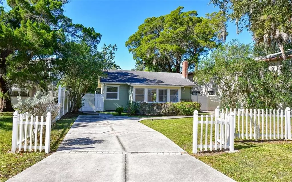 Sarasota, FL 34234,2437 WALKER CIR