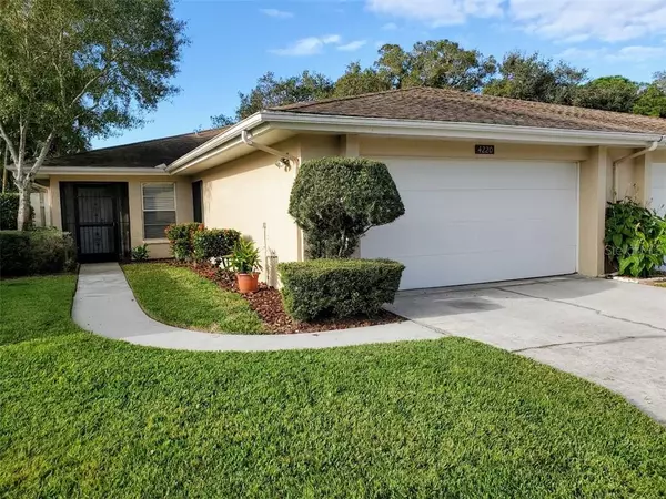 4220 CENTER GATE LN #6, Sarasota, FL 34233