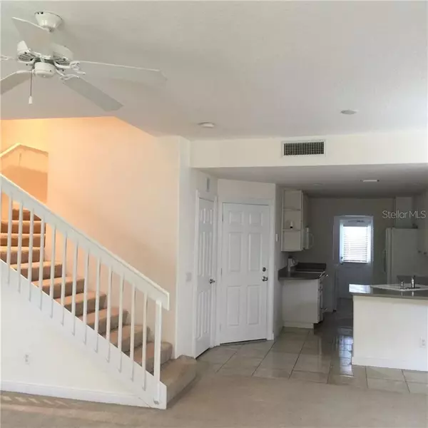 Sarasota, FL 34232,1639 NAPOLI DR W