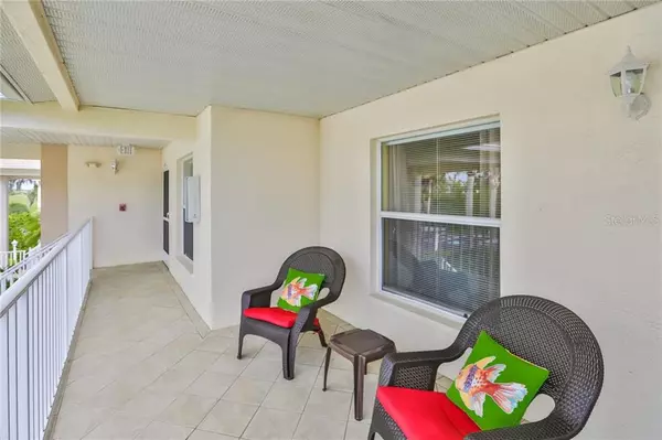 Sarasota, FL 34238,4655 TOWER HILL LN #2425