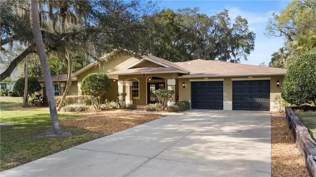 2136 E LEEWYNN DR, Sarasota, FL 34240