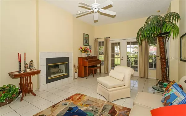 Sarasota, FL 34243,5831 FAIRWOODS CIR