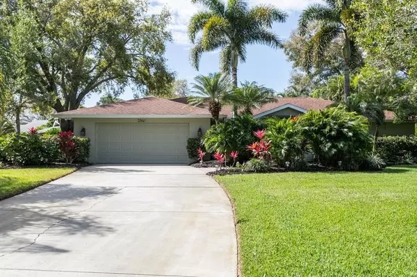 3941 COUNTRY VIEW LN, Sarasota, FL 34233