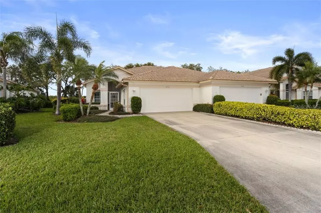 Sarasota, FL 34238,8716 PEBBLE CREEK LN