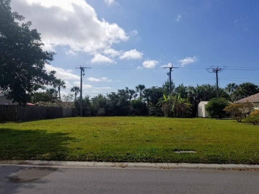 2506 BRITANNIA RD, Sarasota, FL 34231