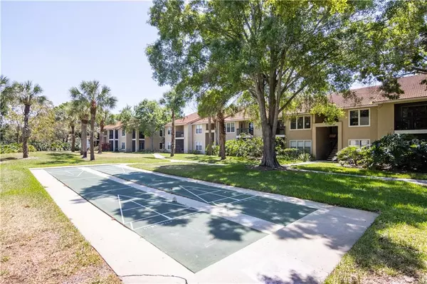 Sarasota, FL 34238,4013 CROCKERS LAKE BLVD #24