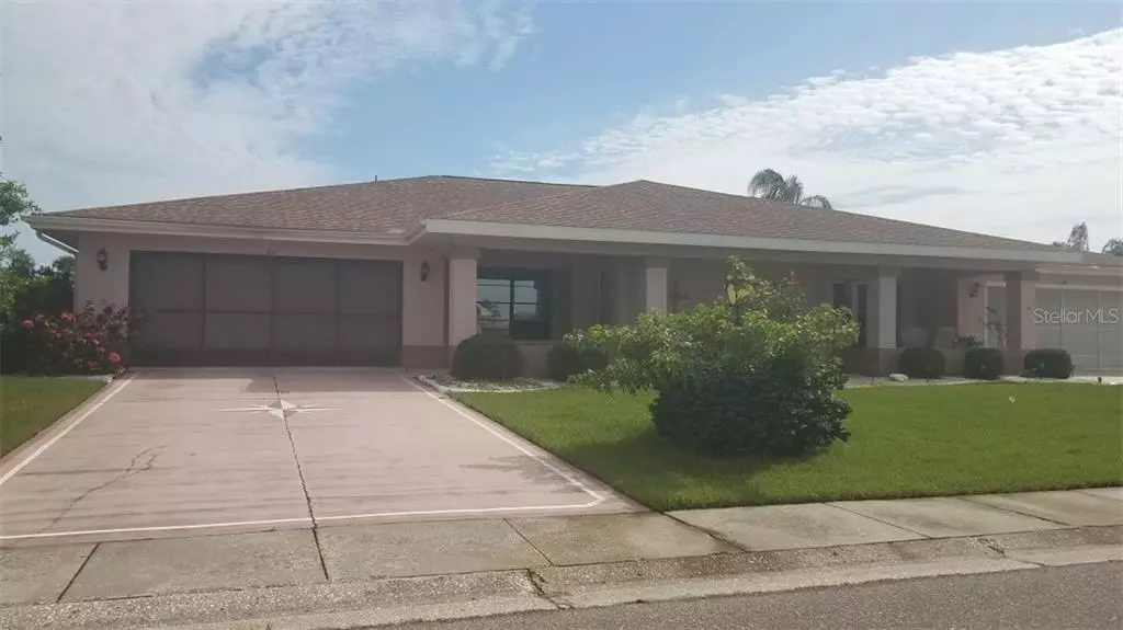 307 LINGER LN, Sun City Center, FL 33573