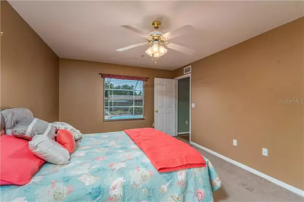 Sarasota, FL 34243,728 PLUM TREE LN