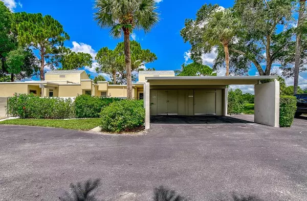 2507 GLEBE FARM CLOSE #H-1, Sarasota, FL 34235