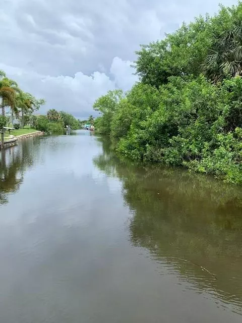 Punta Gorda, FL 33950,748 BONITA CT