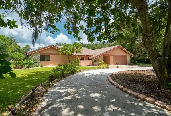 Sarasota, FL 34243,7313 OAK RUN LN