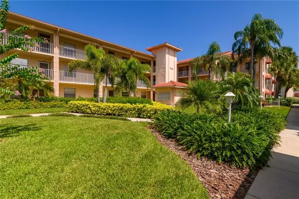 Sarasota, FL 34238,9320 CLUBSIDE CIR #2106