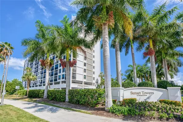 11 SUNSET DR #307, Sarasota, FL 34236