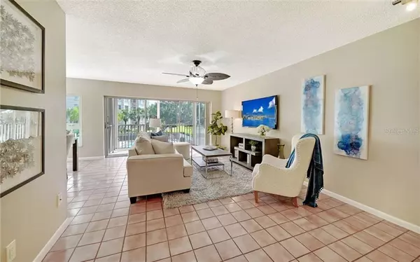 Sarasota, FL 34236,1100 IMPERIAL DR #203