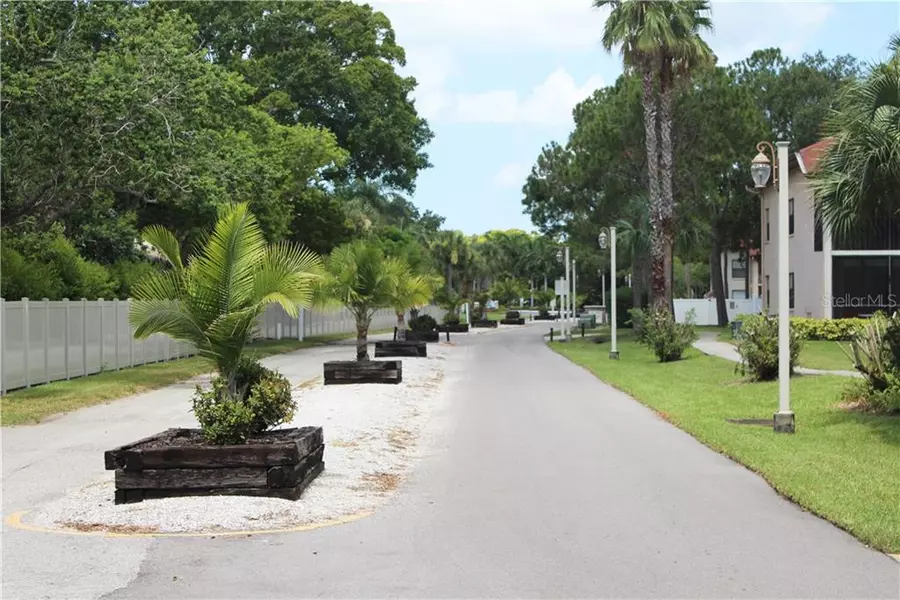 4450 47TH AVE W #102, Bradenton, FL 34210