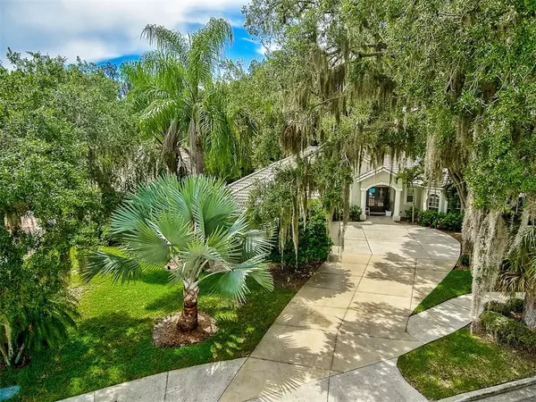 2154 CALUSA LAKES BLVD, Nokomis, FL 34275