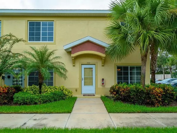 3715 45TH TER W #102, Bradenton, FL 34210