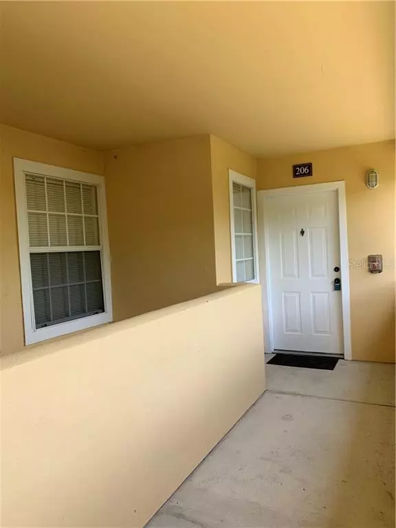 Sarasota, FL 34237,1010 VILLAGIO CIR #206