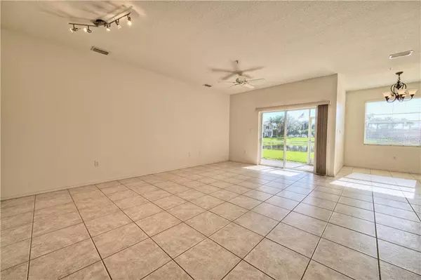 Sarasota, FL 34243,3808 PARKRIDGE CIR #21-104