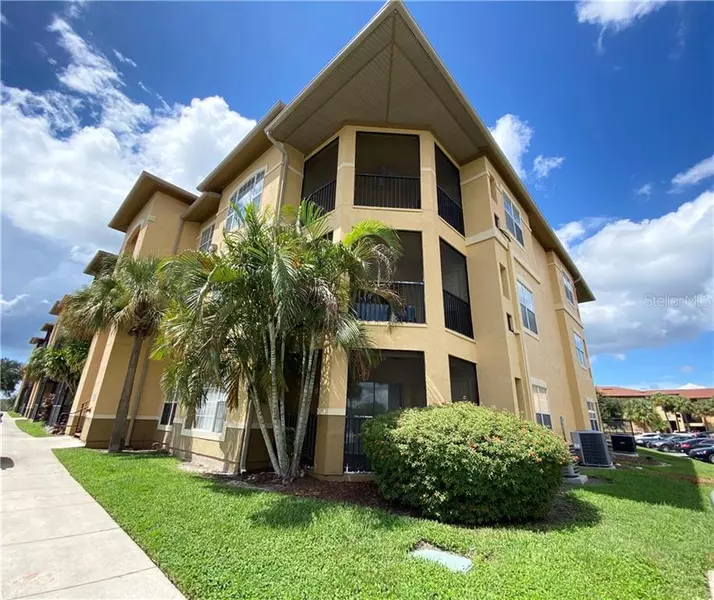 4306 BAYSIDE VILLAGE DR #302, Tampa, FL 33615